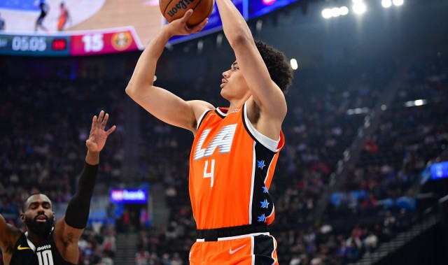 多多28-快船VS猛龙首发：哈登、邓恩、桑德斯、巴图姆、祖巴茨