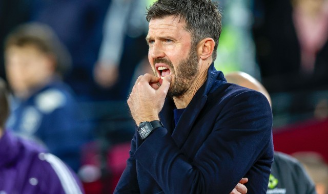 救火9场7胜2平&amp;队史开局第三！曼联该不该让这样的卡里克转正？