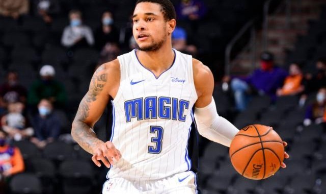 多多28官网-魔术小将神兵天降 勇士被魔咒紧绕再度无缘三连胜